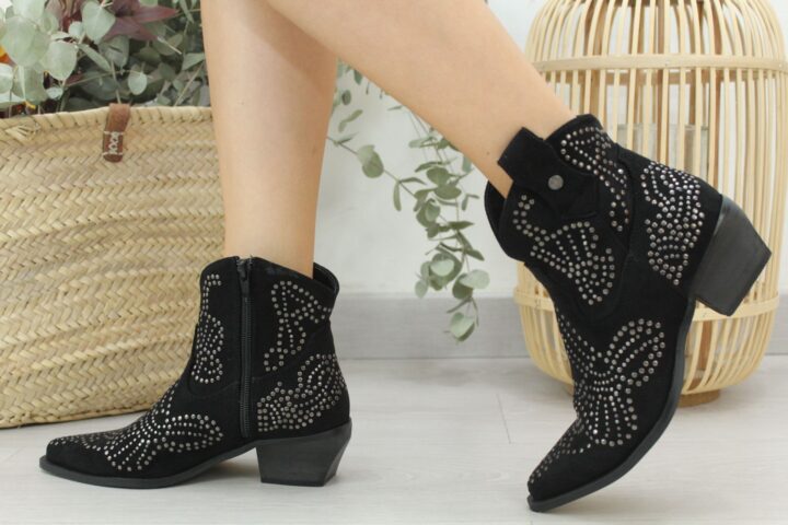 Espectacular Botin cowboy con tachas, ref5402