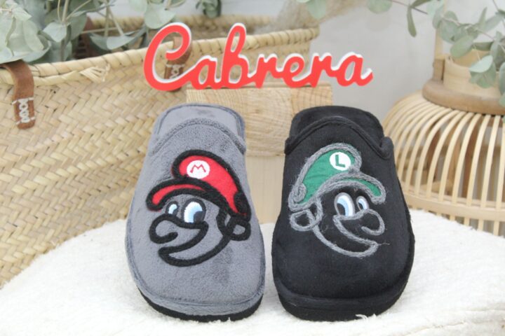 Zapatilla casa anatómica marca Cabrera con piso ultraligth
