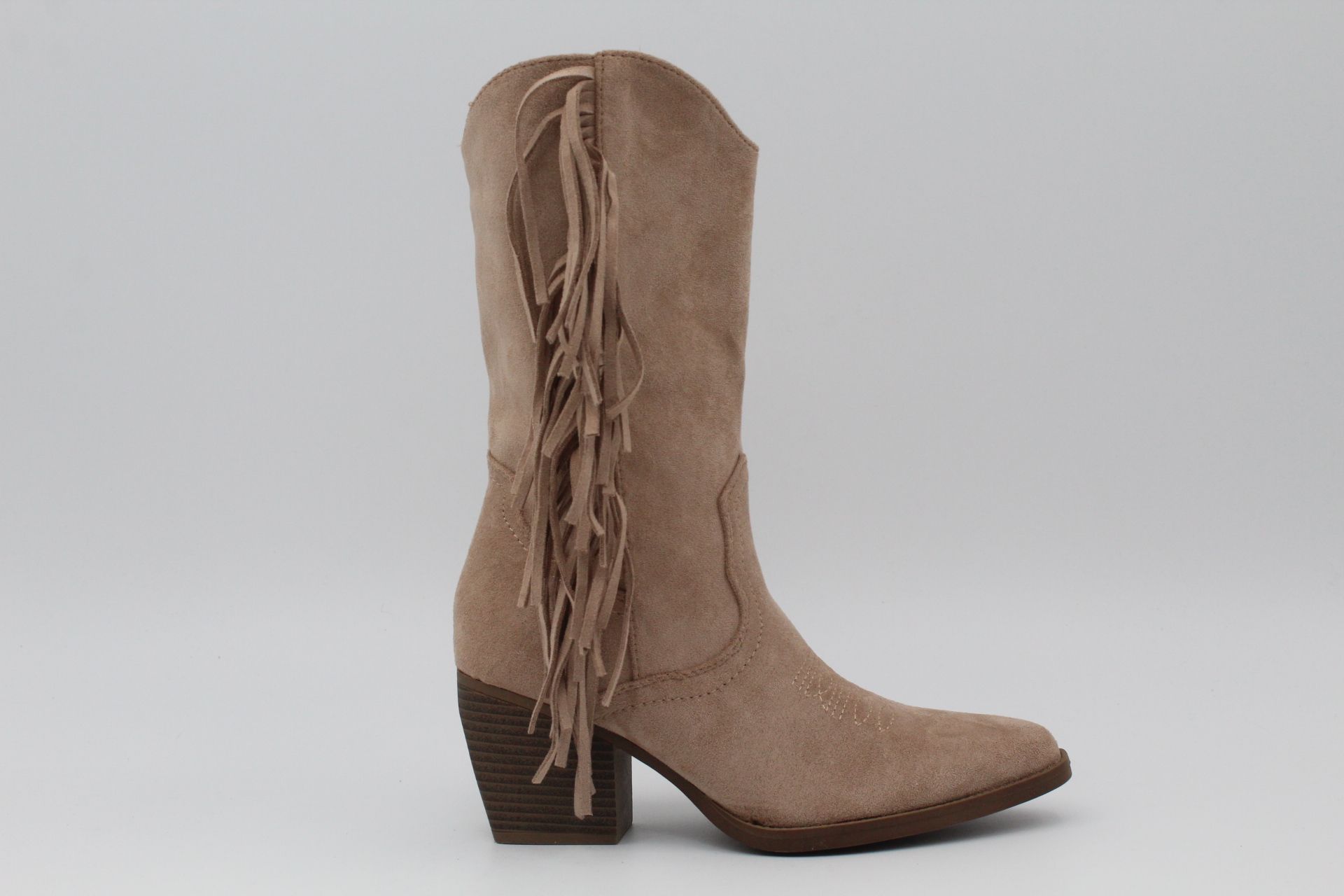 Bota estilo cowboy de media caña en suave antelina con adorno flecos,ref8729 - Imagen 3
