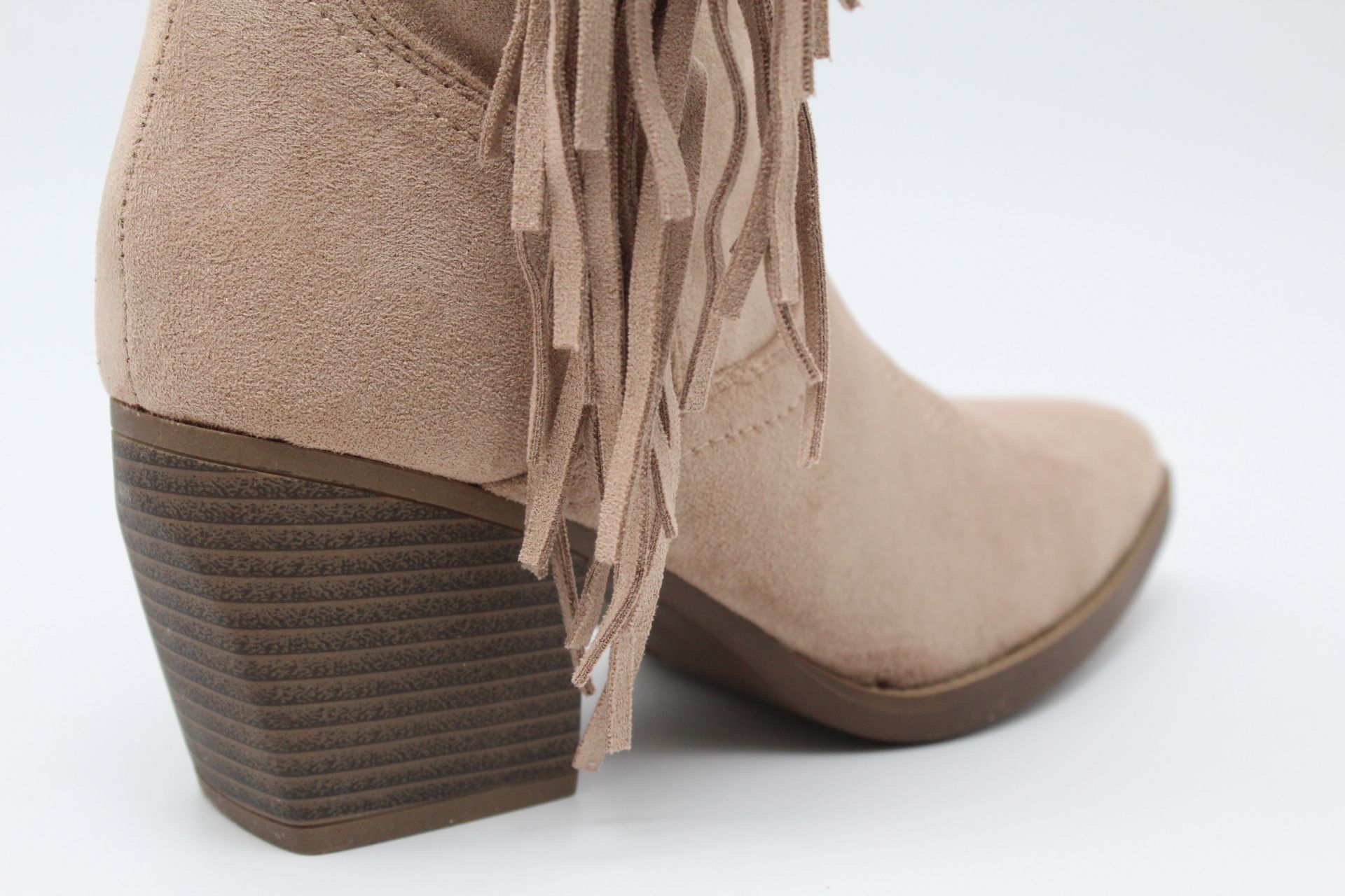 Bota estilo cowboy de media caña en suave antelina con adorno flecos,ref8729 - Imagen 5