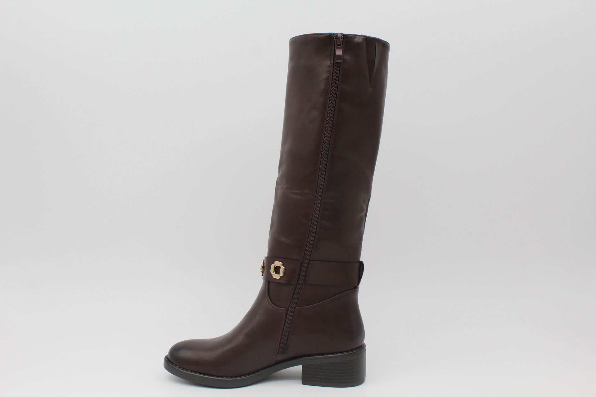 Bota plana en suave poli piel con adorno metalizados, ref68339 - Imagen 4