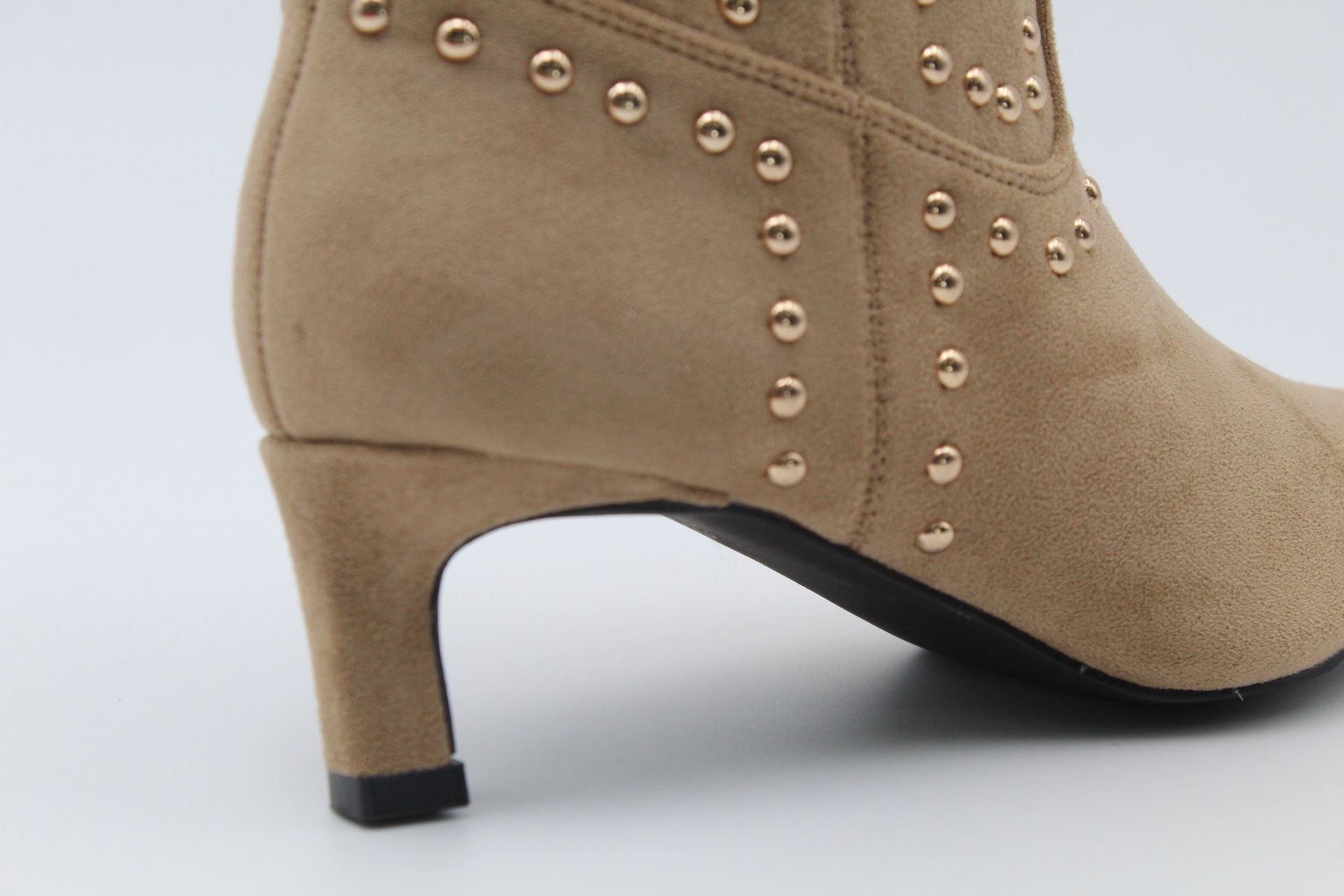 Botin en antelina con tachas,ref308 - Imagen 2
