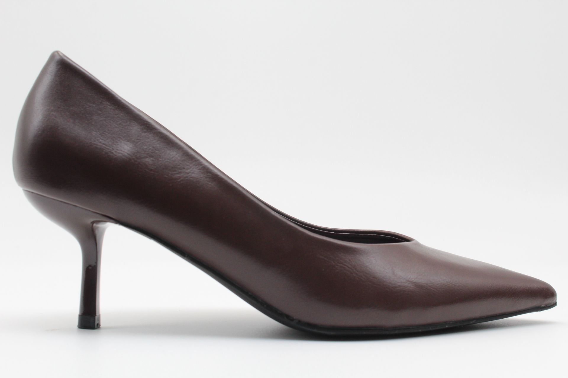 Stiletto en suave poli piel con tacon medio de 6cm - Imagen 4