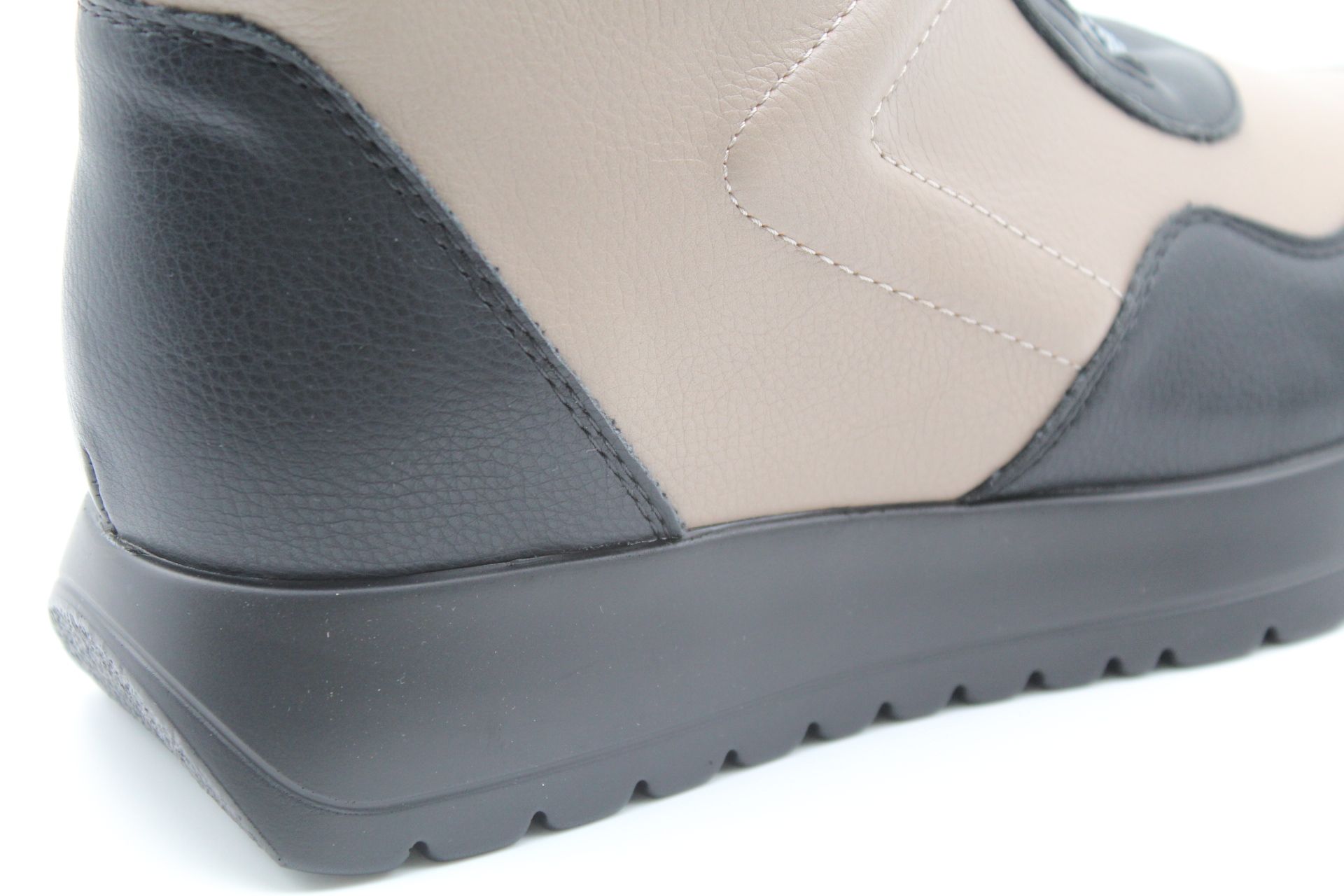 Botin casual en suave poli piel con cordón elastico,ref36601 - Imagen 2