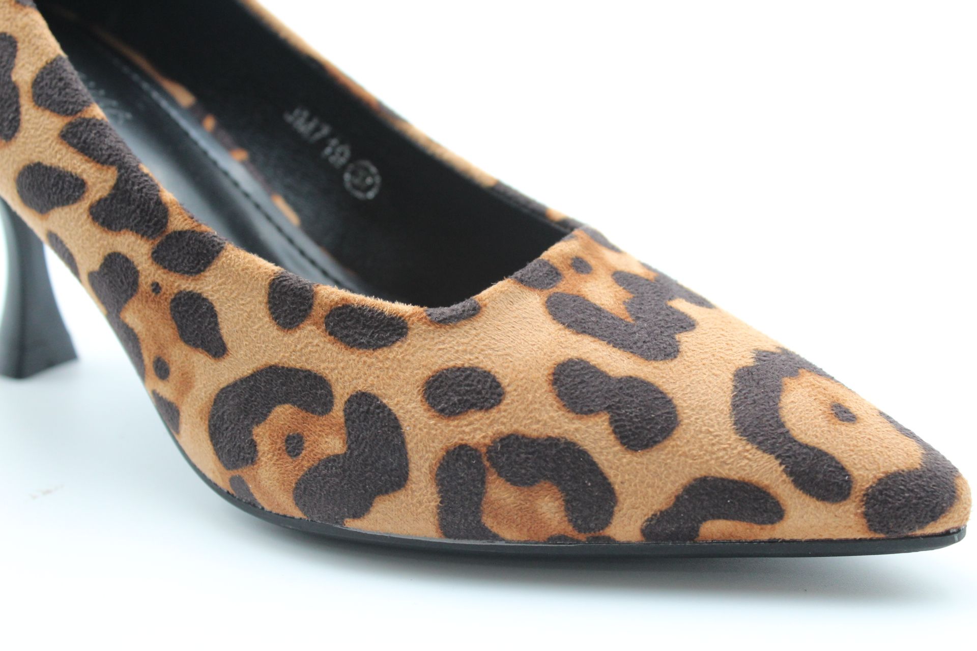 Stiletto animal print en suave antelina - Imagen 3