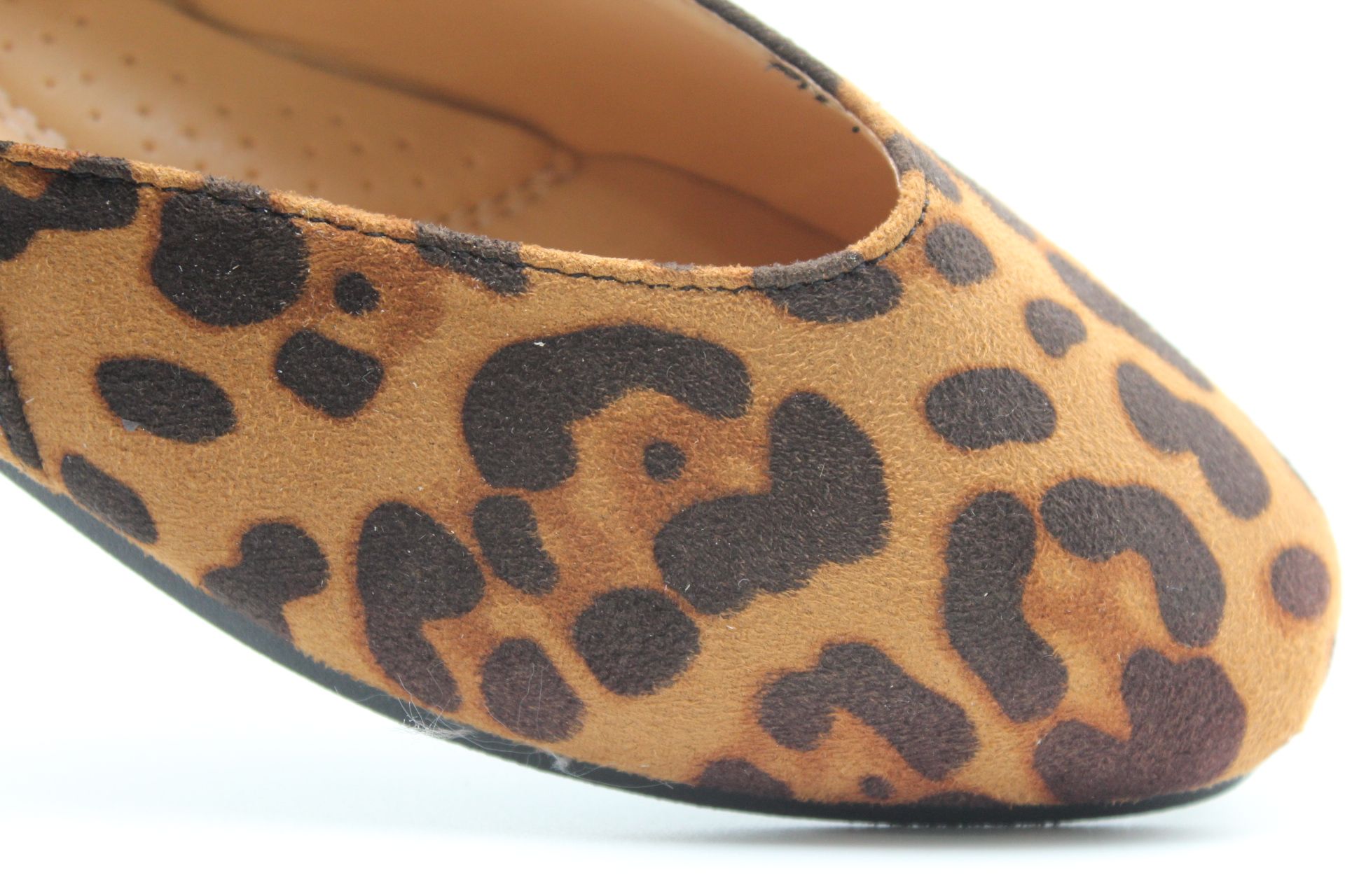 Merceditas en suave antelina disponible en 3 colores - Imagen 4
