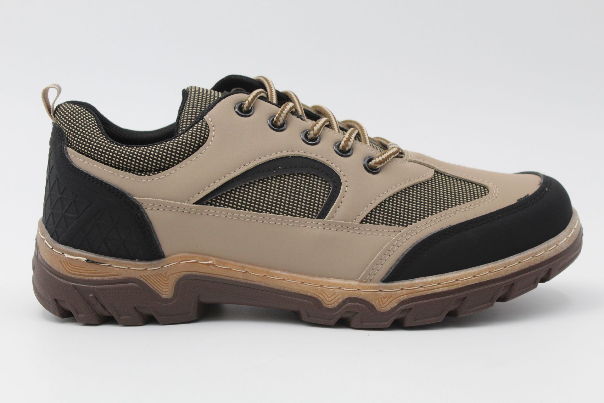 Zapatilla estilo trekking para hombre - Imagen 2