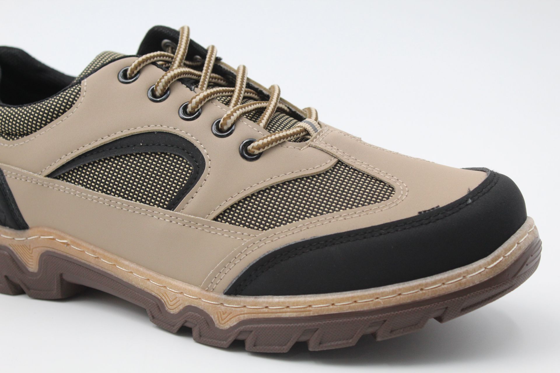 Zapatilla estilo trekking para hombre - Imagen 3