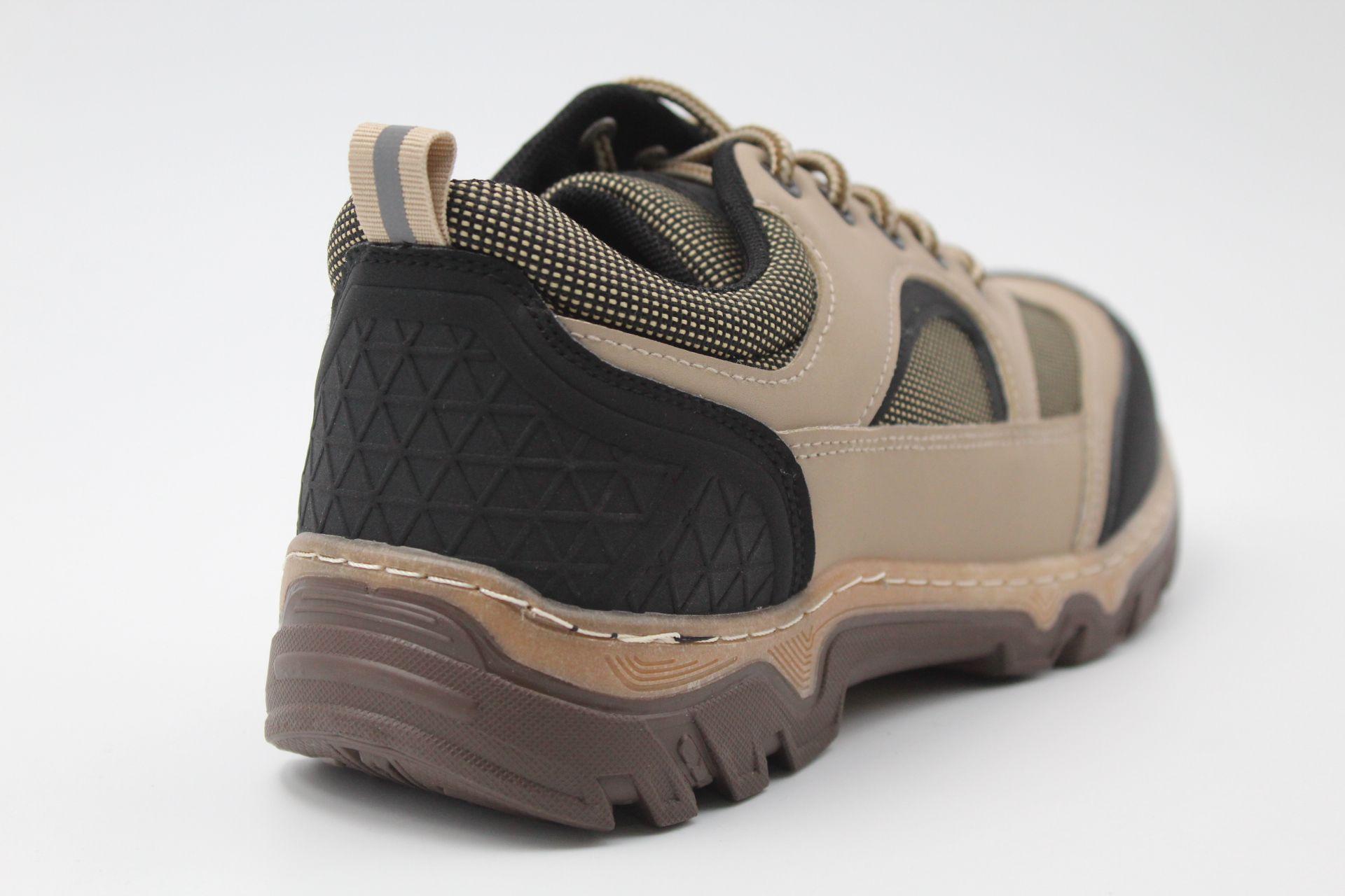 Zapatilla estilo trekking para hombre - Imagen 4