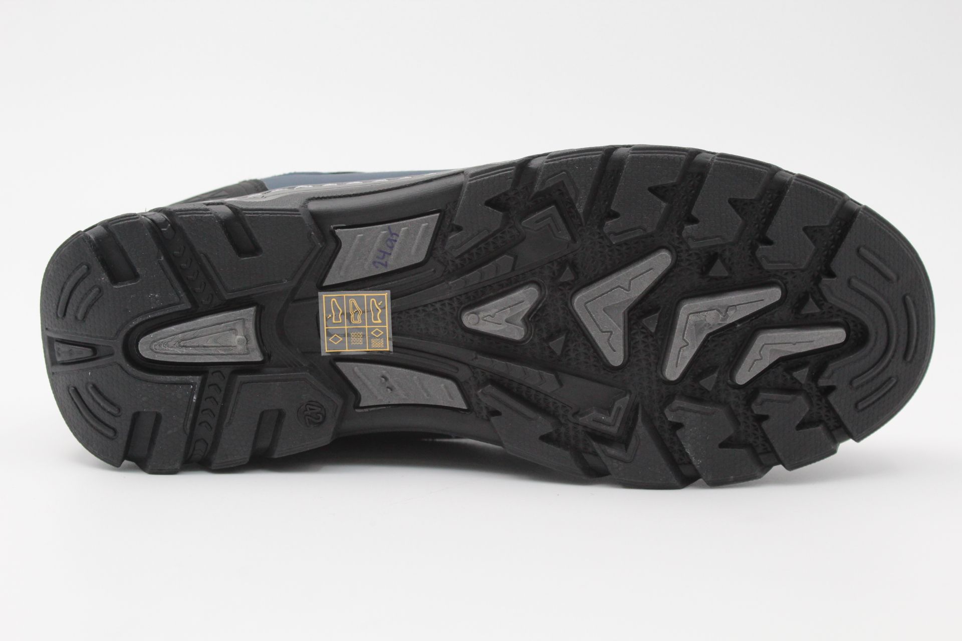 Zapatilla estilo trekking para hombre - Imagen 8