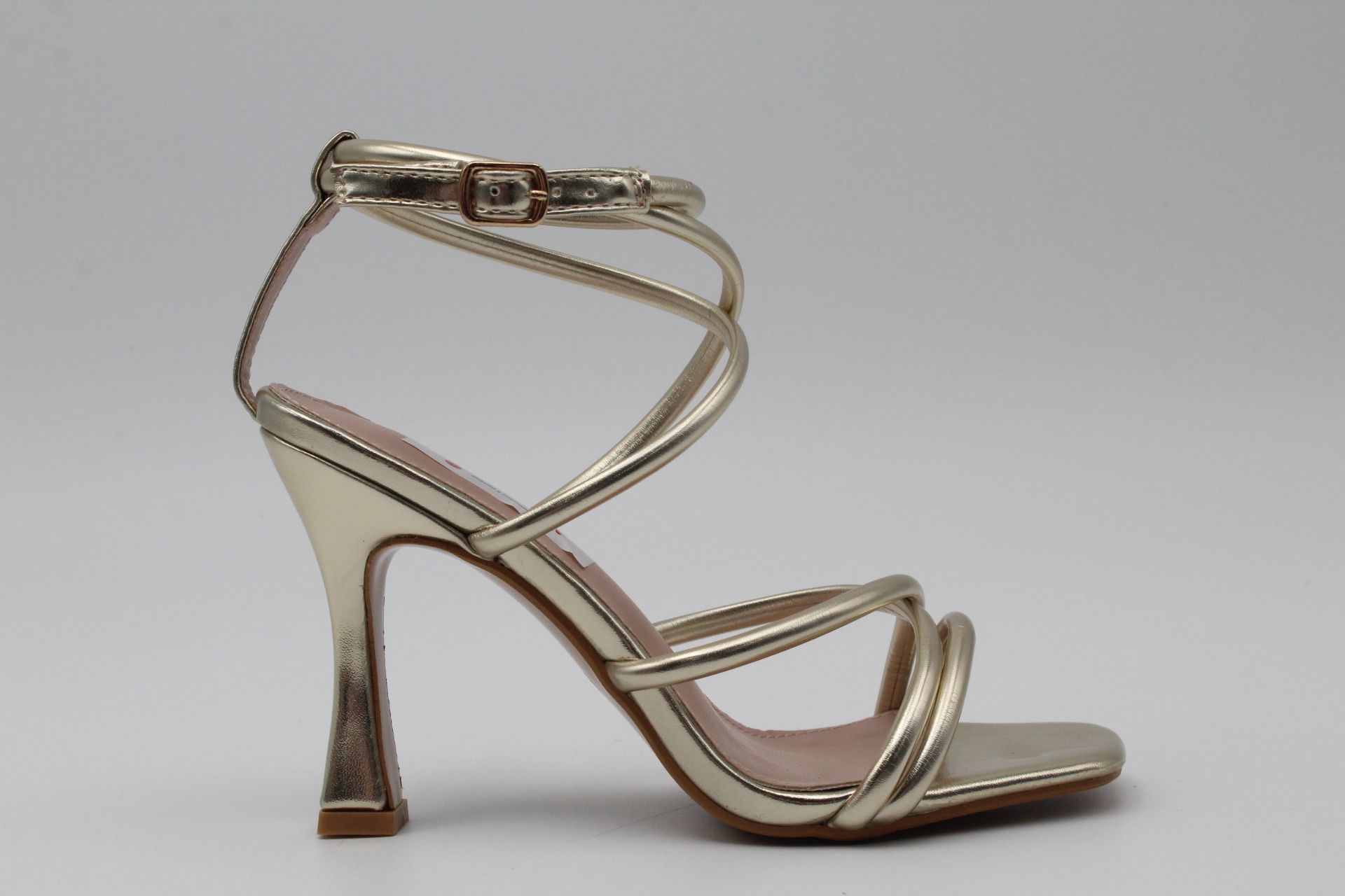 Sandalia con tiras cruzadas y tacón fino,ref900 - Imagen 2