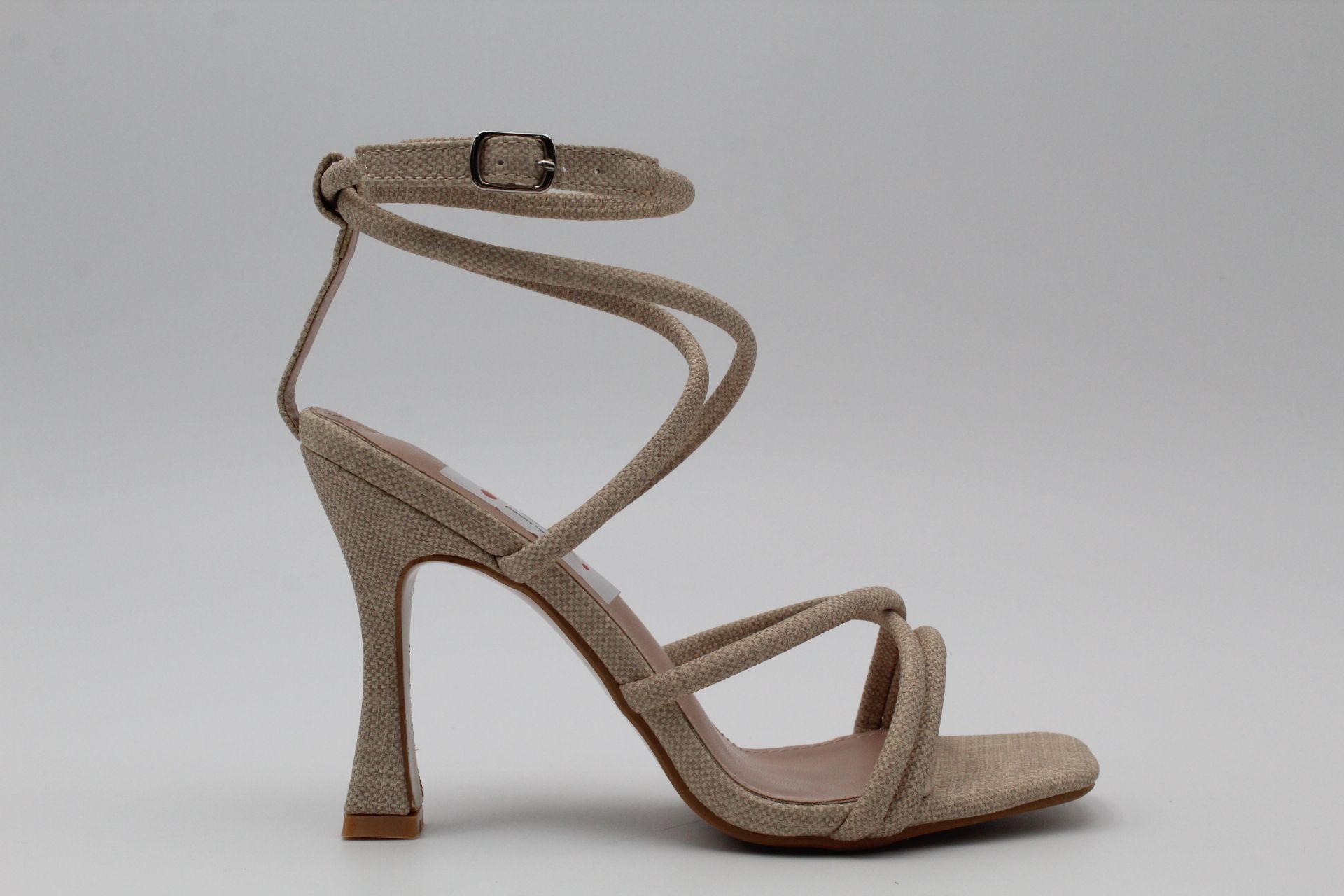 Sandalia con tiras cruzadas y tacón fino,ref900 - Imagen 3