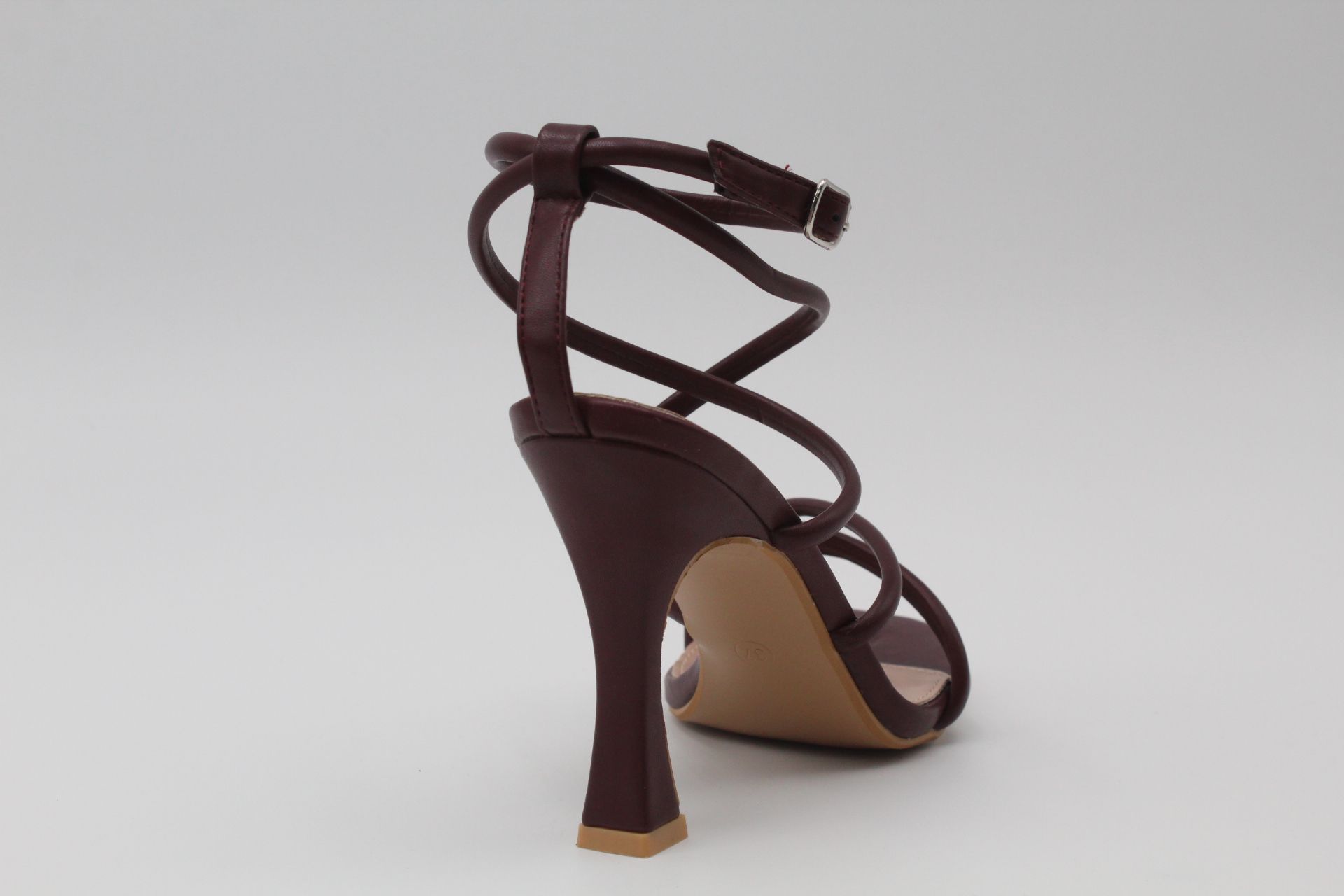 Sandalia con tiras cruzadas y tacón fino,ref900 - Imagen 8