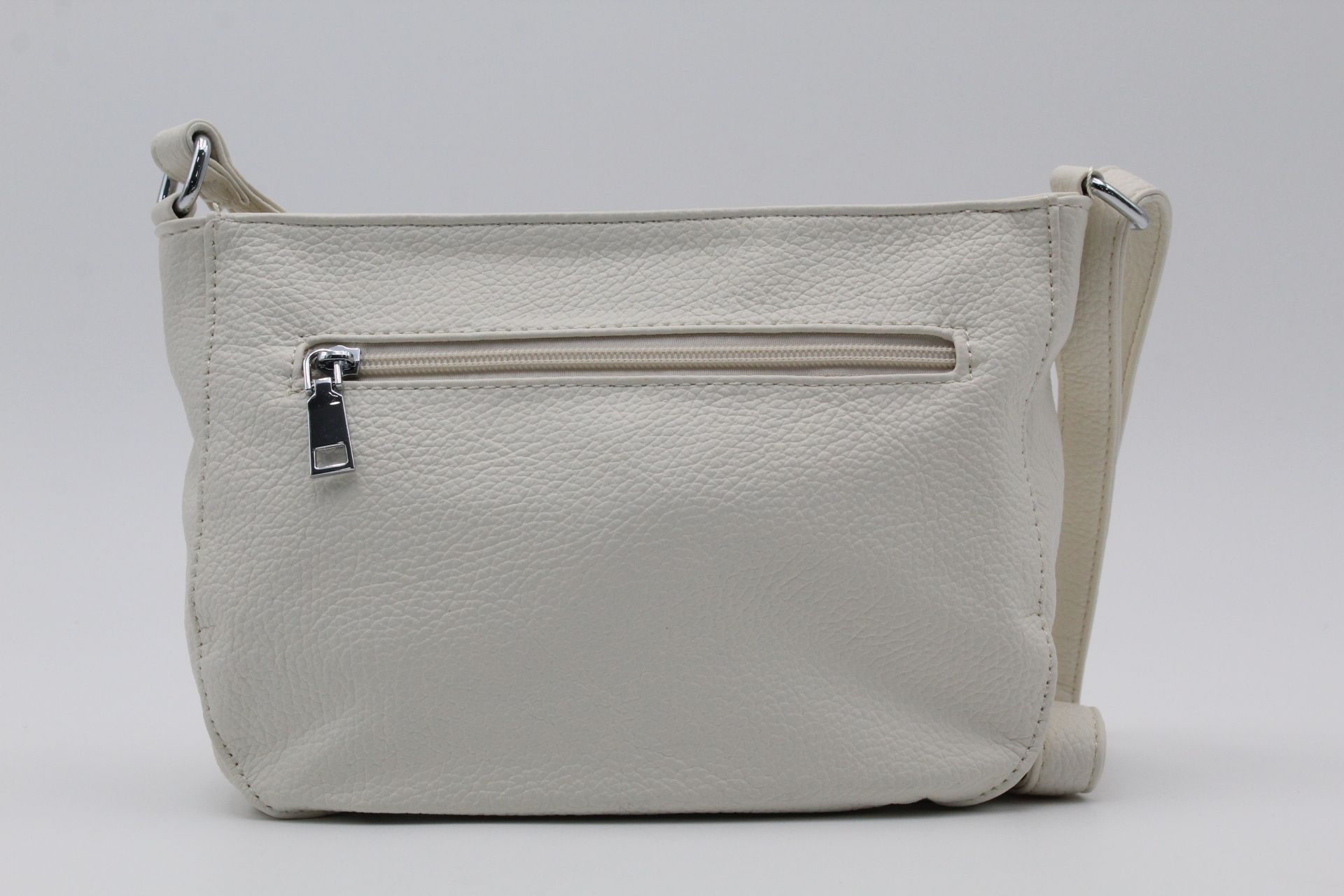 Bandolera en suave poli piel con cremalleras,ref67876 - Imagen 4