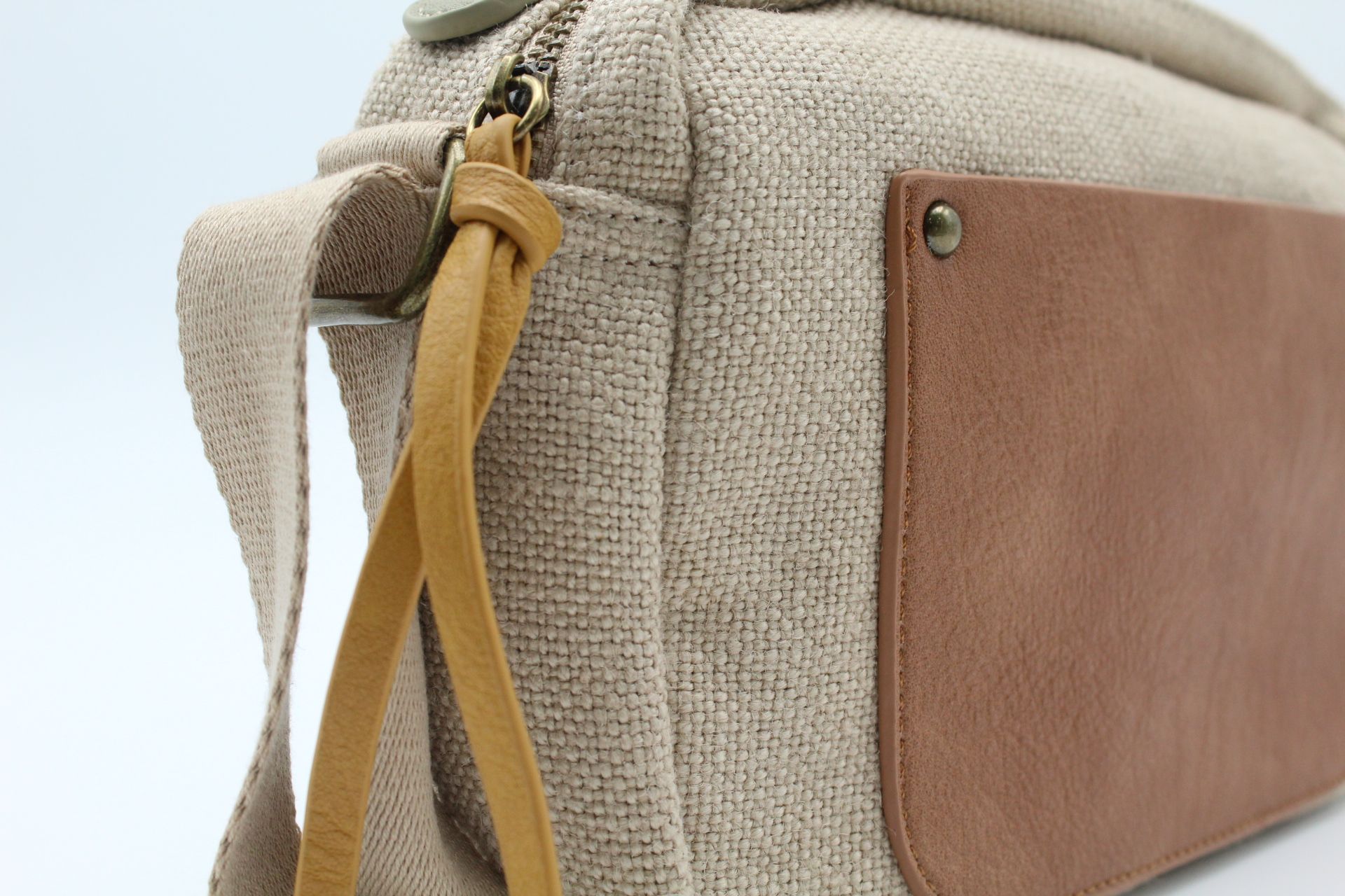 Bandolera en suave tejido de lona con detalles en poli piel,ref29013 - Imagen 7
