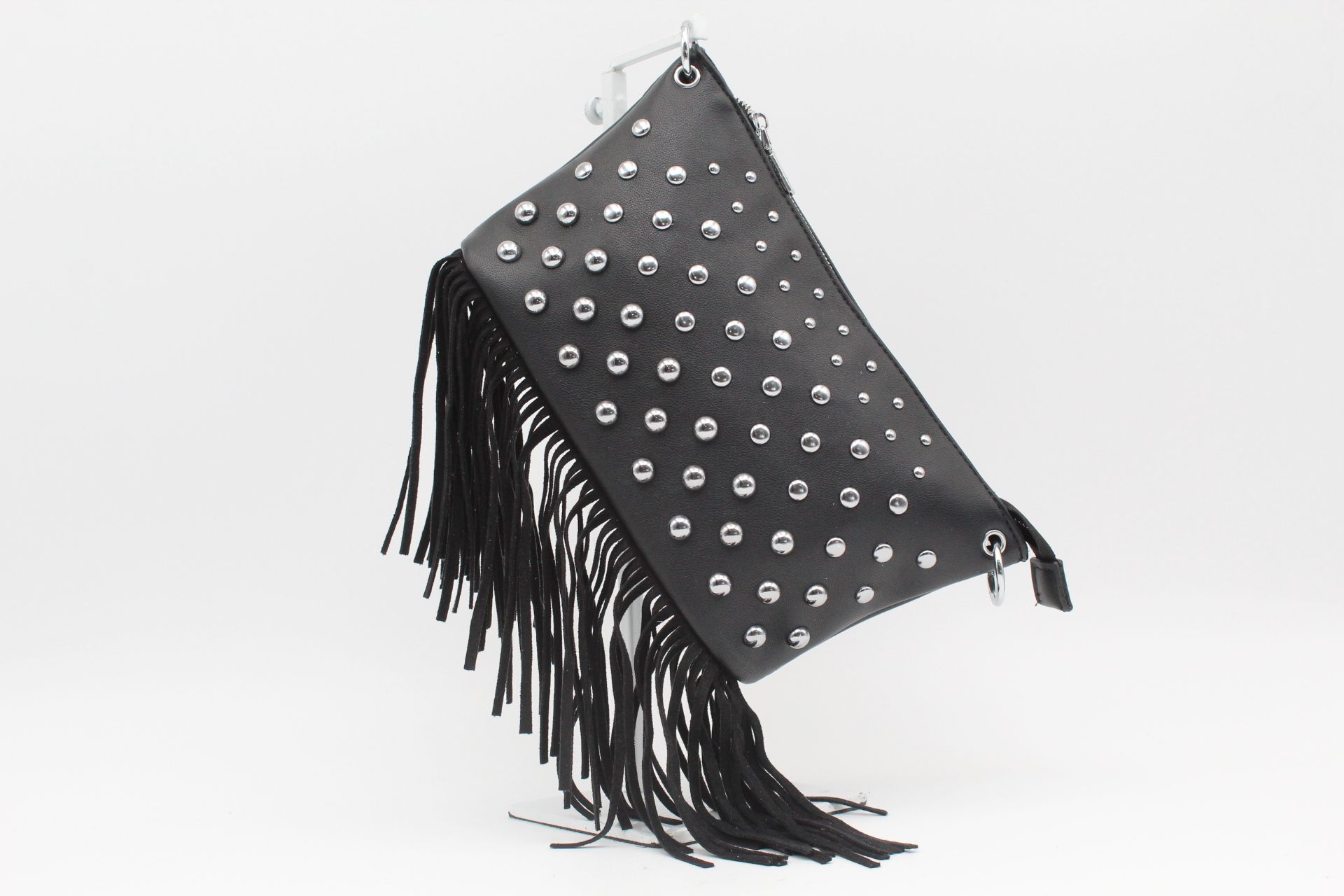 Bandolera en suave poli piel con tachuelas y flecos,ref28939 - Imagen 7