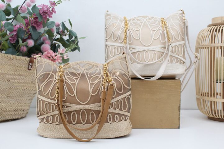 Bolso-Bandolera bordado con regilla transparente,ref170
