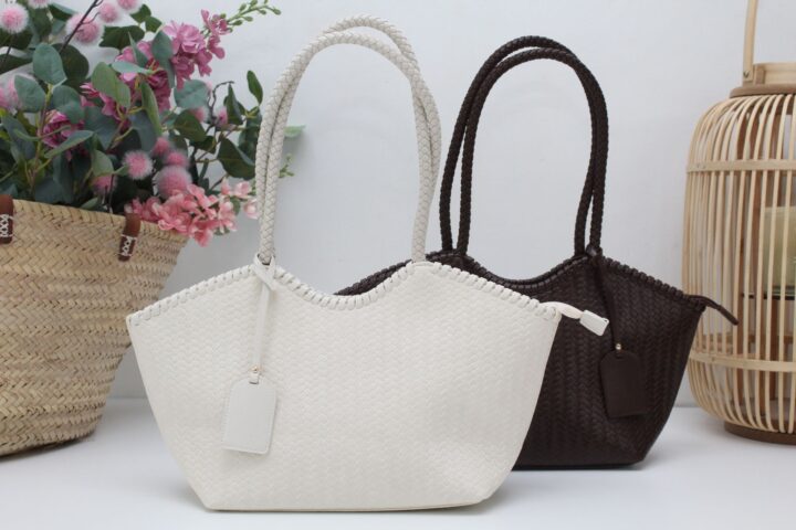 Bolso en suave poli piel con grabado trenzado,ref1721