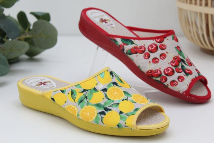 Zapatilla casa Alcalde con cuña de caucho de 3cm,ref5706