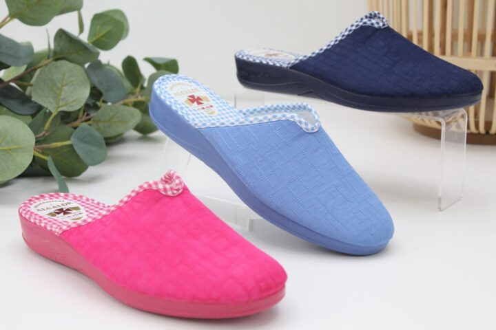 Zapatilla casa Alcalde con cuña de caucho de 3cm,ref5300