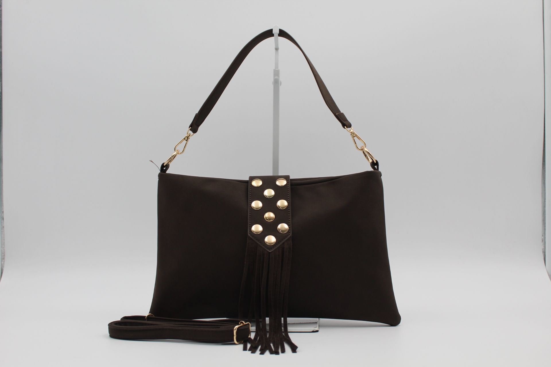 Bolso-Bandolera en suave poli piel con flecos y detalle de tachas,ref28971 - Imagen 5
