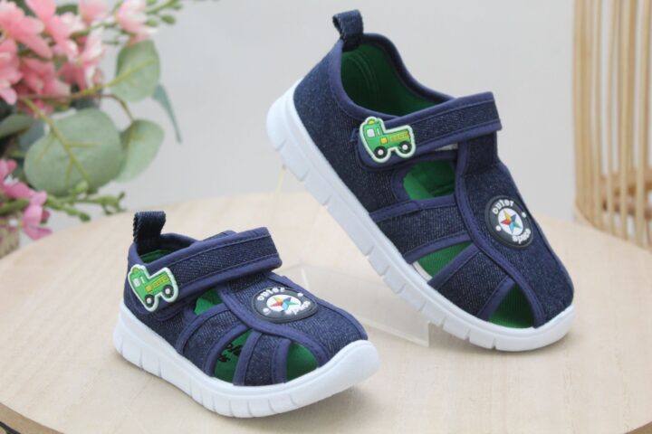 Zapatilla Bare Foot de lona para niño tipo sandalia cerrada,ref1719