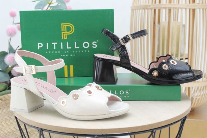 Sandalia pitillos en piel charol con adorno metalico,ref11213