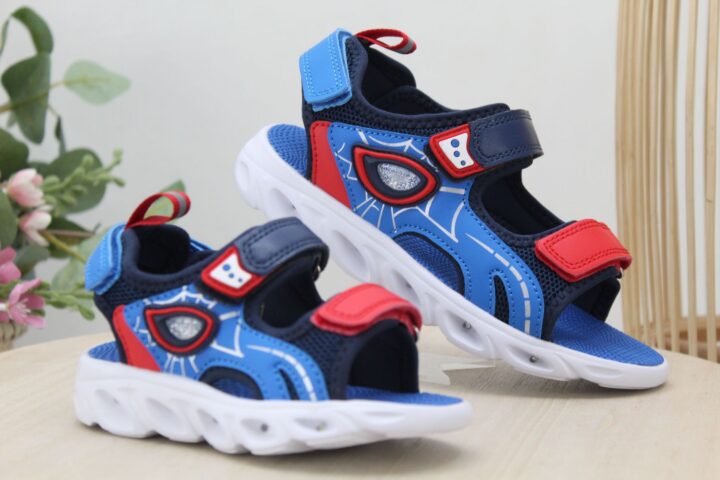 Sandalia spiderman con luz al pisar,ref1635