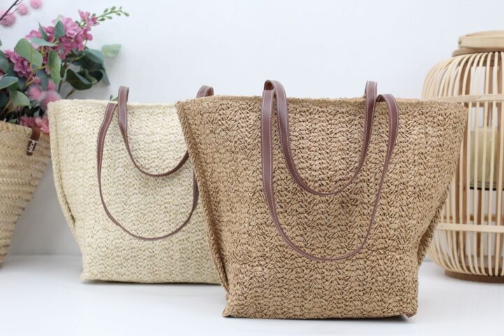 Bolso en tejido rafia con asas en poli piel,ref0025