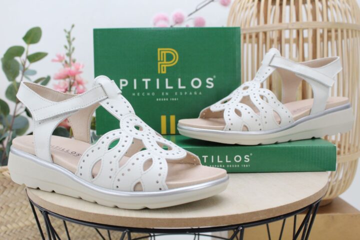 Sandalia Pitillos toda en piel,muy cómoda y ligera, ref20313