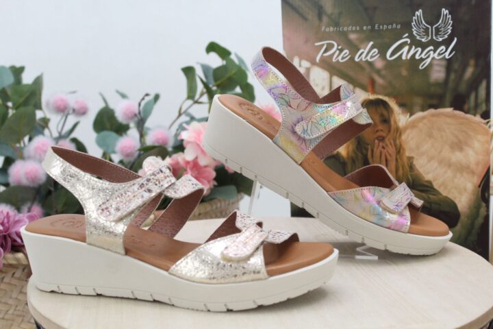 Sandalia Pie de Ángel toda en piel con planta de gel,ref857