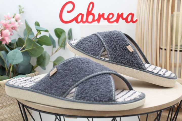Zapatilla Cabrera con tira cruzada y piso ultraligth,ref2946
